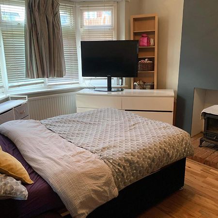 Private Lovely Double Bedroom High Wycombe Buitenkant foto